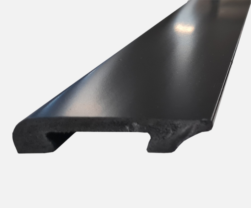 Zócalo Resistente al Agua Top Round Negro Azabache 75